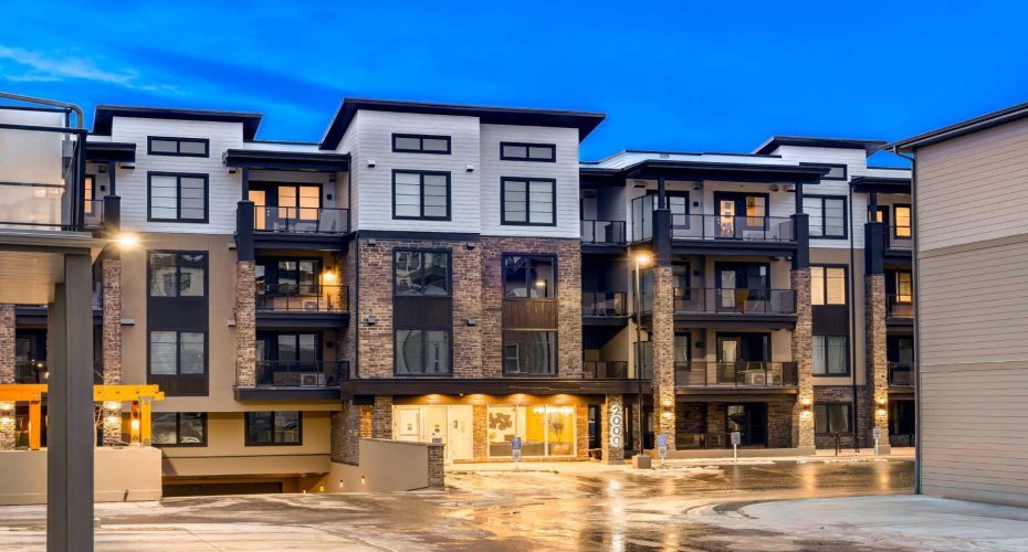 2117 81 Street, Calgary, Alberta T3H 6H5, 2 Bedrooms Bedrooms, ,2 BathroomsBathrooms,Residential,For Sale,81,A2291346