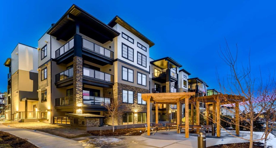2117 81 Street, Calgary, Alberta T3H 6H5, 2 Bedrooms Bedrooms, ,2 BathroomsBathrooms,Residential,For Sale,81,A2291346