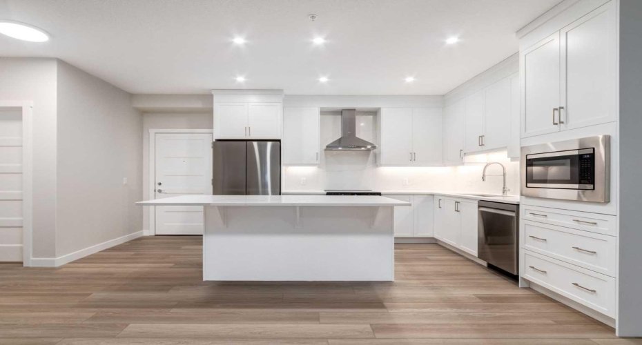 2117 81 Street, Calgary, Alberta T3H 6H5, 2 Bedrooms Bedrooms, ,2 BathroomsBathrooms,Residential,For Sale,81,A2291346