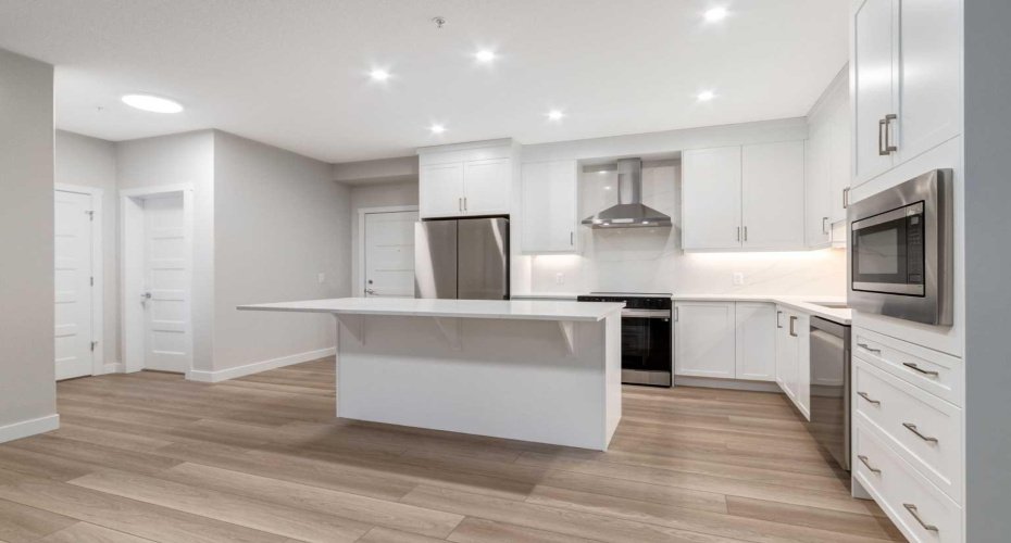 2117 81 Street, Calgary, Alberta T3H 6H5, 2 Bedrooms Bedrooms, ,2 BathroomsBathrooms,Residential,For Sale,81,A2291346