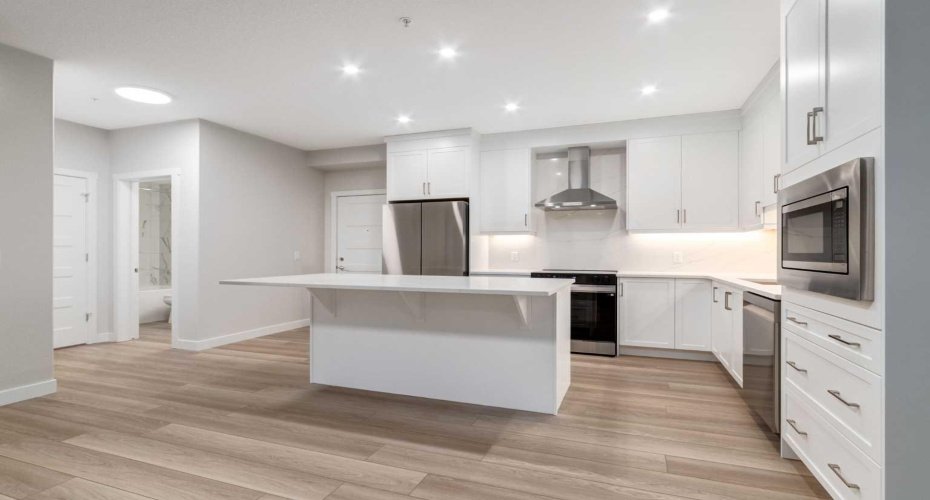 2117 81 Street, Calgary, Alberta T3H 6H5, 2 Bedrooms Bedrooms, ,2 BathroomsBathrooms,Residential,For Sale,81,A2291346