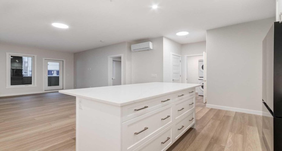 2117 81 Street, Calgary, Alberta T3H 6H5, 2 Bedrooms Bedrooms, ,2 BathroomsBathrooms,Residential,For Sale,81,A2291346