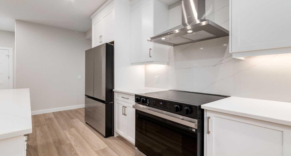 2117 81 Street, Calgary, Alberta T3H 6H5, 2 Bedrooms Bedrooms, ,2 BathroomsBathrooms,Residential,For Sale,81,A2291346