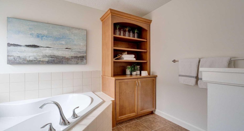 108 Tuscany Estates Close, Calgary, Alberta T3L 2Z7, 4 Bedroom Bedrooms, 0 ,4 BathroomBathrooms,Residential,For Sale,Tuscany Estates,0,A2293236