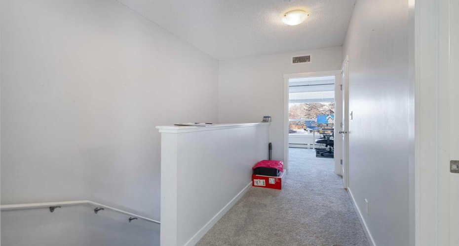 1740 9 Street, Calgary, Alberta T2M 4Z5, 2 Bedrooms Bedrooms, ,2 BathroomsBathrooms,Residential,For Sale,9,A2293549