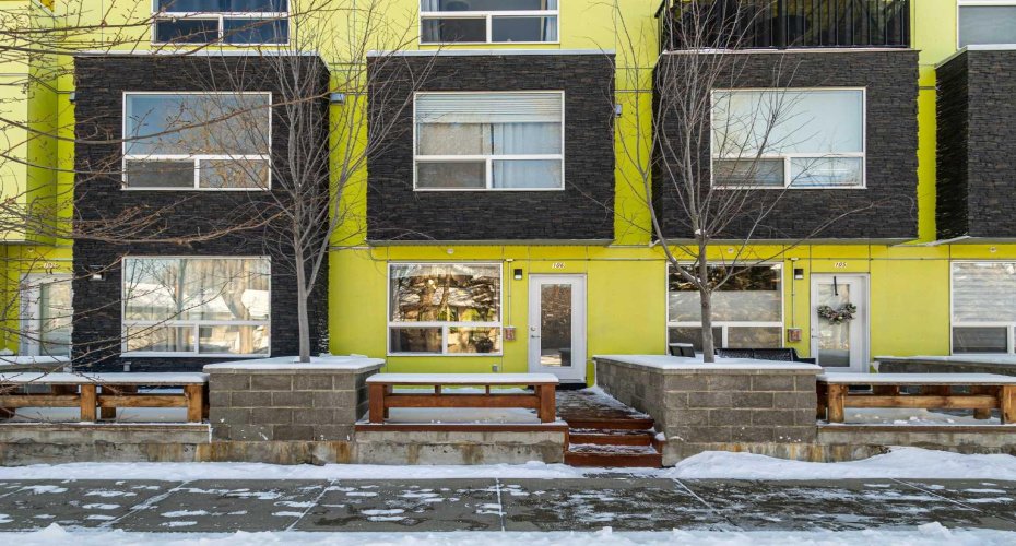 1740 9 Street, Calgary, Alberta T2M 4Z5, 2 Bedrooms Bedrooms, ,2 BathroomsBathrooms,Residential,For Sale,9,A2293549