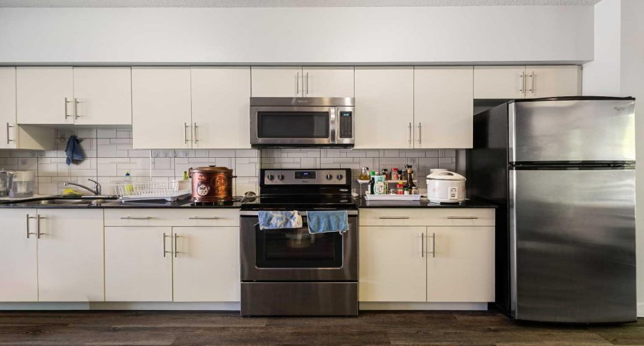 1740 9 Street, Calgary, Alberta T2M 4Z5, 2 Bedrooms Bedrooms, ,2 BathroomsBathrooms,Residential,For Sale,9,A2293549