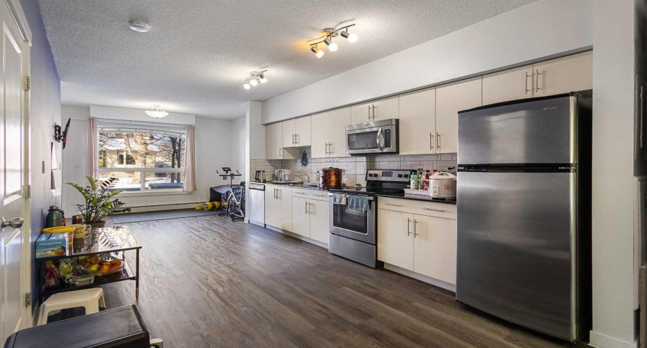 1740 9 Street, Calgary, Alberta T2M 4Z5, 2 Bedrooms Bedrooms, ,2 BathroomsBathrooms,Residential,For Sale,9,A2293549