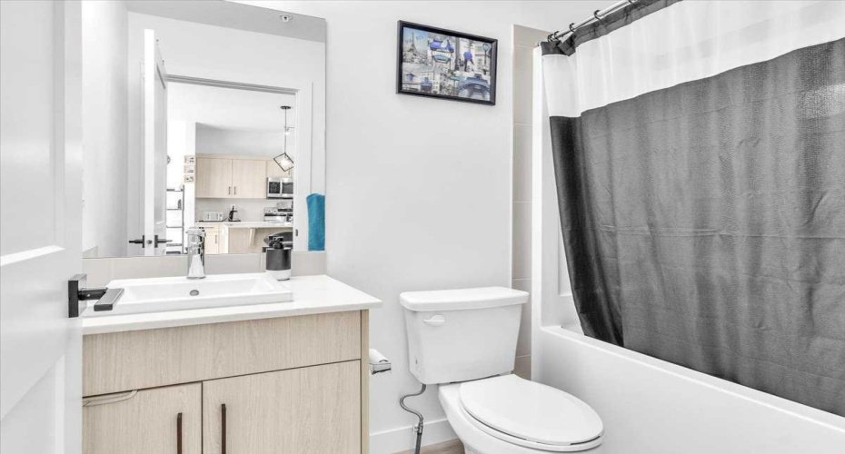 4 pc Second Bathroom