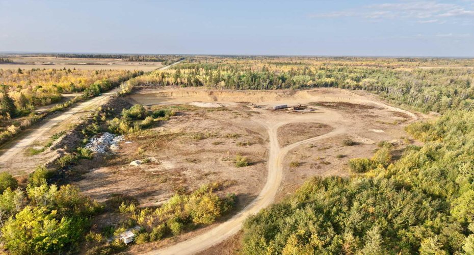 233077 Highway 2, Rural Peace No. 135, M.D. of, Alberta T0H 1W0, 5 Bedrooms Bedrooms, ,3 BathroomsBathrooms,Residential,For Sale,Highway 2,A2293580