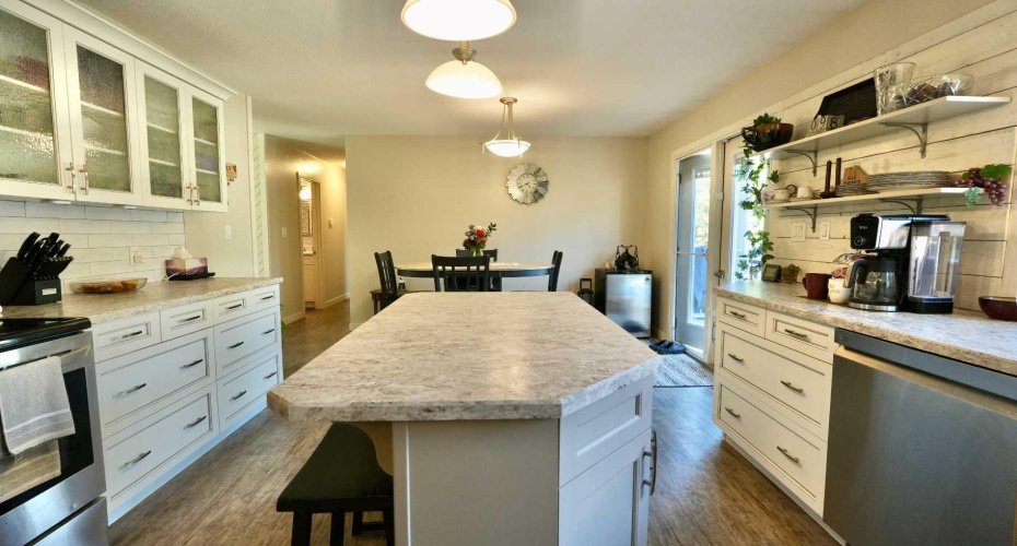 233077 Highway 2, Rural Peace No. 135, M.D. of, Alberta T0H 1W0, 5 Bedrooms Bedrooms, ,3 BathroomsBathrooms,Residential,For Sale,Highway 2,A2293580