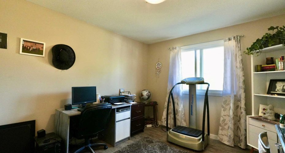 233077 Highway 2, Rural Peace No. 135, M.D. of, Alberta T0H 1W0, 5 Bedrooms Bedrooms, ,3 BathroomsBathrooms,Residential,For Sale,Highway 2,A2293580