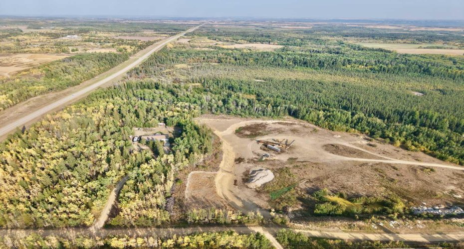 233077 Highway 2, Rural Peace No. 135, M.D. of, Alberta T0H 1W0, 5 Bedrooms Bedrooms, ,3 BathroomsBathrooms,Residential,For Sale,Highway 2,A2293580