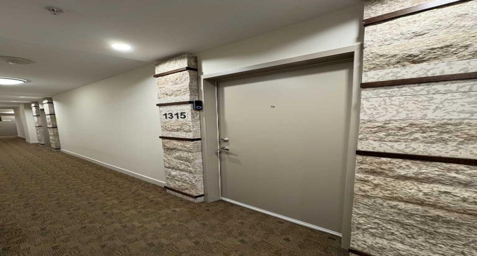 8880 Horton Road, Calgary, Alberta T2V 2W3, 1 Bedroom Bedrooms, ,1 BathroomBathrooms,Residential,For Sale,Horton,A2293604