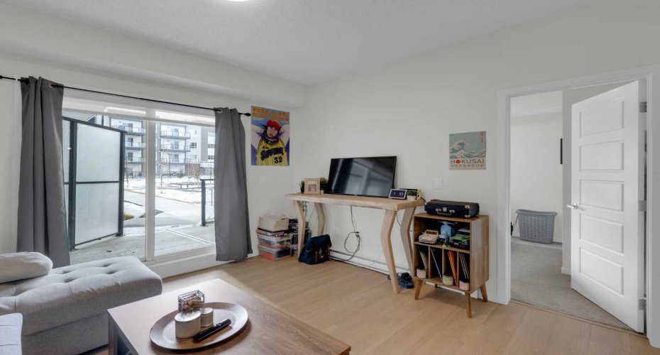 33 Carringham Gate NW, Calgary, Alberta T3P 2H6, 1 Bedroom Bedrooms, ,1 BathroomBathrooms,Residential,For Sale,Carringham Gate NW,A2293637