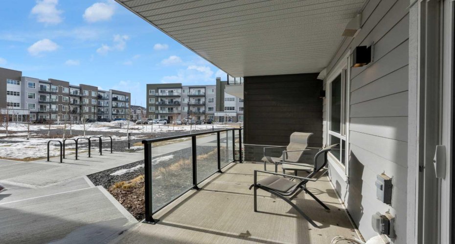 33 Carringham Gate NW, Calgary, Alberta T3P 2H6, 1 Bedroom Bedrooms, ,1 BathroomBathrooms,Residential,For Sale,Carringham Gate NW,A2293637