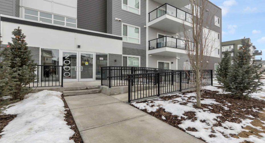 33 Carringham Gate NW, Calgary, Alberta T3P 2H6, 1 Bedroom Bedrooms, ,1 BathroomBathrooms,Residential,For Sale,Carringham Gate NW,A2293637