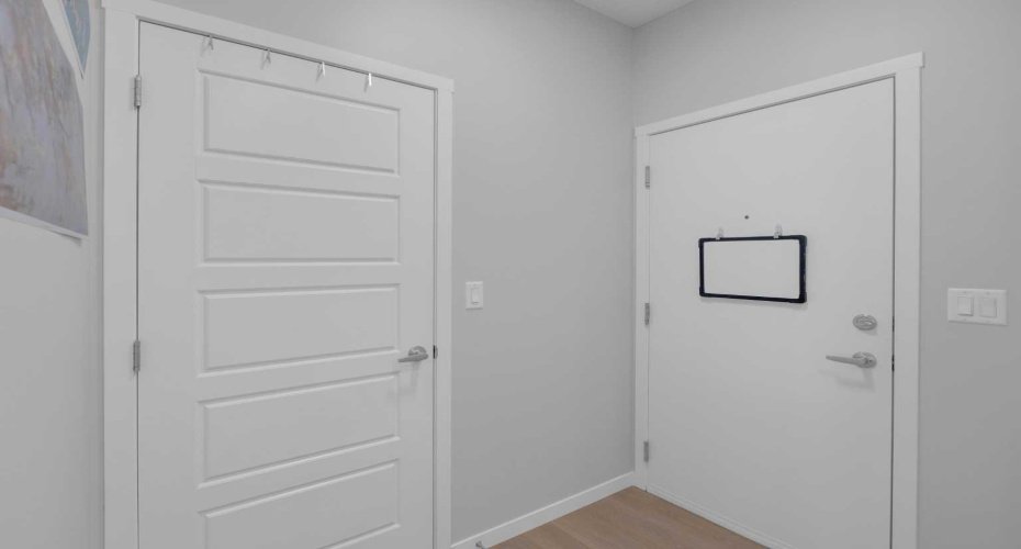 33 Carringham Gate NW, Calgary, Alberta T3P 2H6, 1 Bedroom Bedrooms, ,1 BathroomBathrooms,Residential,For Sale,Carringham Gate NW,A2293637