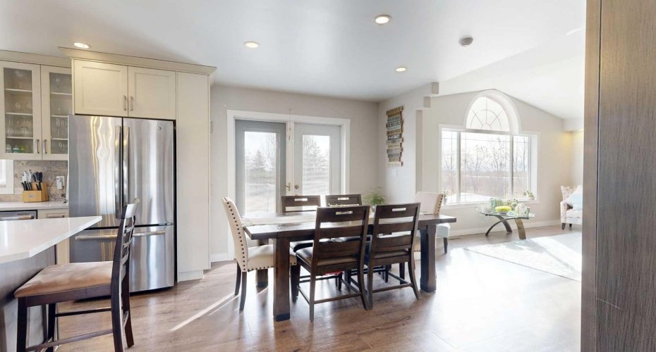 dining area & deck access