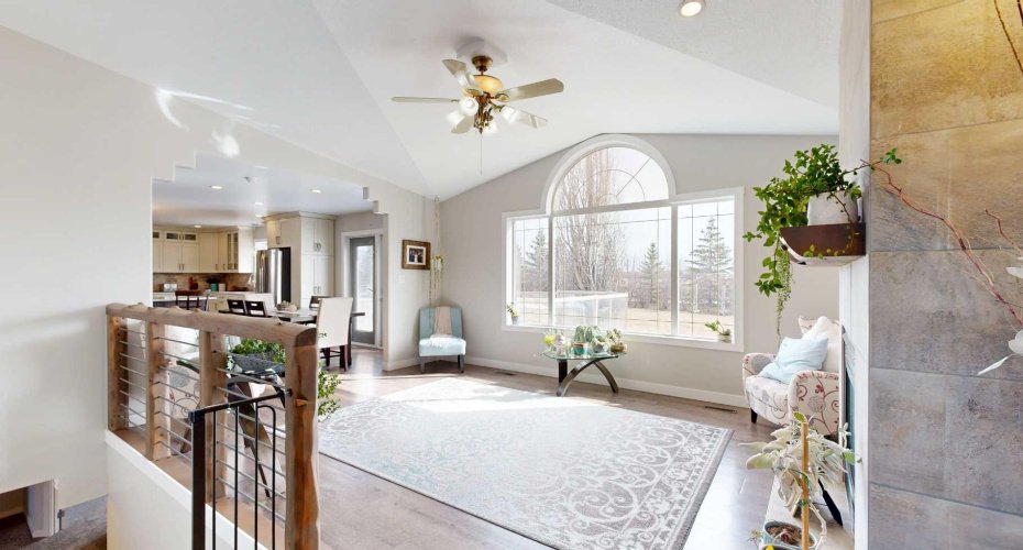 64033 Township Road 720, Grande Prairie, Alberta T8X 4K4, 5 Bedrooms Bedrooms, ,3 BathroomsBathrooms,Residential,For Sale,Township Road 720,A2285101