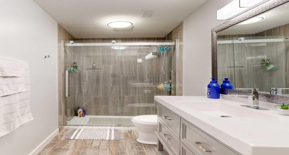 beautiful bathroom downstairs