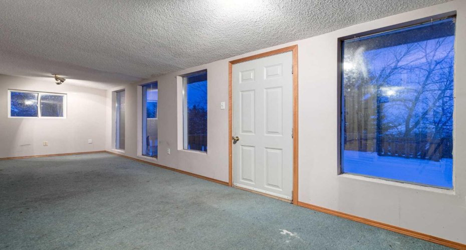 281141 TOWNSHIP ROAD 274, Rural Rocky View County, Alberta T4A 2S3, 5 Bedrooms Bedrooms, ,4 BathroomsBathrooms,Agri-business,For Sale,TOWNSHIP ROAD 274,A2286844