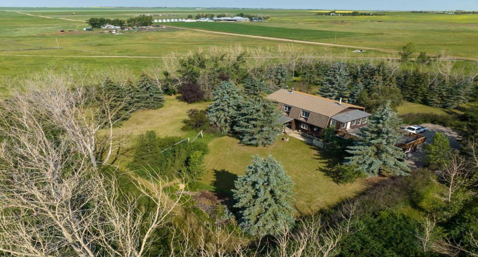 281141 TOWNSHIP ROAD 274, Rural Rocky View County, Alberta T4A 2S3, 5 Bedrooms Bedrooms, ,4 BathroomsBathrooms,Agri-business,For Sale,TOWNSHIP ROAD 274,A2286844
