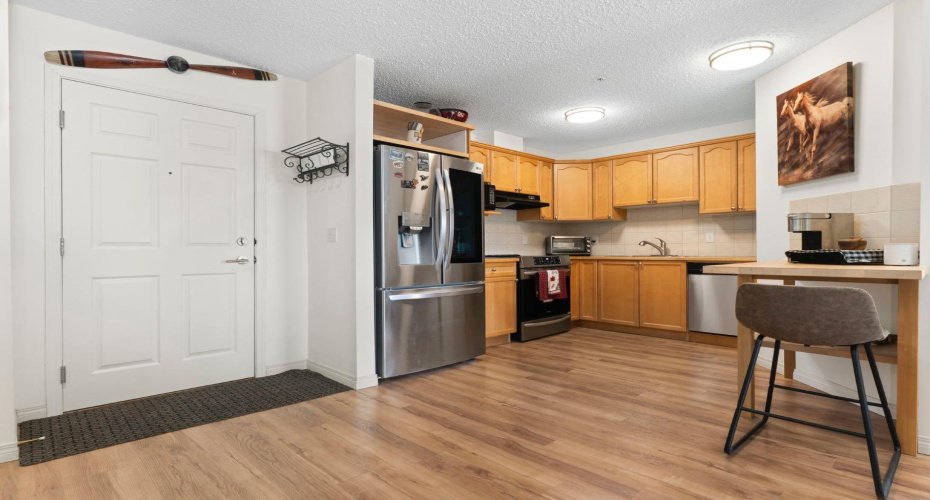 128 Centre Avenue, Cochrane, Alberta T4C 1Z4, 2 Bedrooms Bedrooms, ,2 BathroomsBathrooms,Residential,For Sale,Centre,A2287535