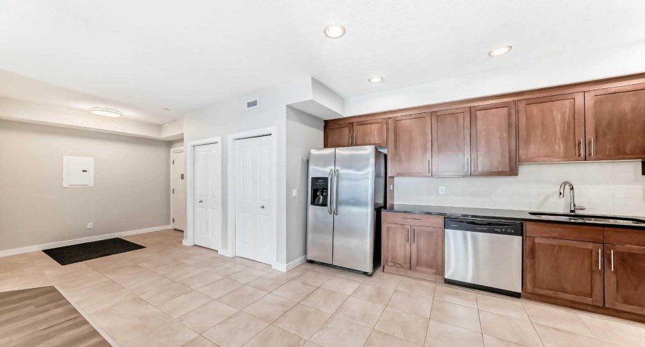 1005A Westmount Drive, Strathmore, Alberta T1P 0C3, 2 Bedrooms Bedrooms, ,2 BathroomsBathrooms,Residential,For Sale,Westmount,A2288313