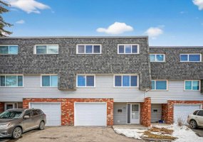 10304 Braeside Drive, Calgary, Alberta T2W 1B4, 3 Bedrooms Bedrooms, ,2 BathroomsBathrooms,Residential,For Sale,Braeside,A2289559