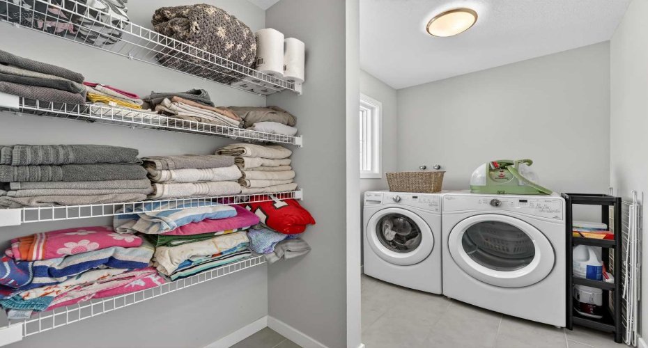 242 Mahogany Passage, Calgary, Alberta T3M 2J8, 3 Bedrooms Bedrooms, ,3 BathroomsBathrooms,Residential,For Sale,Mahogany,A2289677