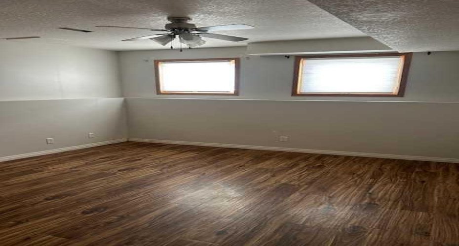 3313 50 Avenue, Sylvan Lake, Alberta T5S 1A9, 5 Bedrooms Bedrooms, ,2 BathroomsBathrooms,Residential,For Sale,50,A2289774