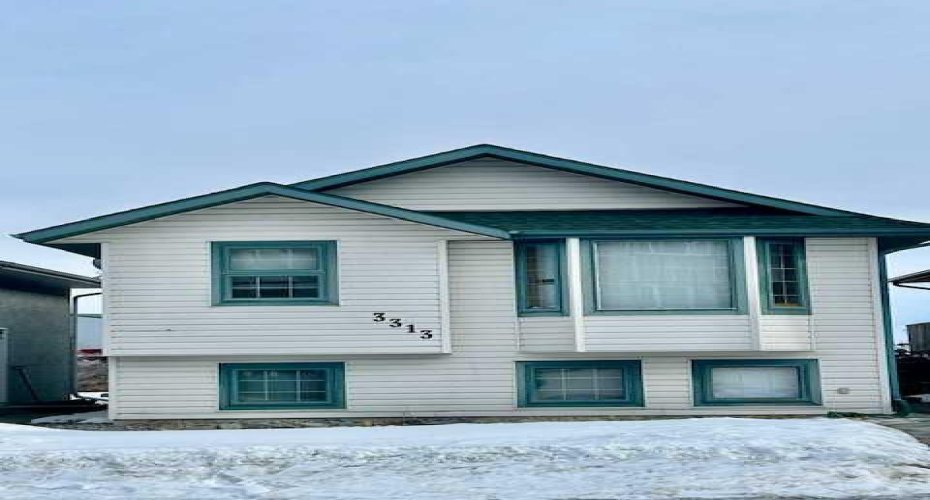 3313 50 Avenue, Sylvan Lake, Alberta T5S 1A9, 5 Bedrooms Bedrooms, ,2 BathroomsBathrooms,Residential,For Sale,50,A2289774