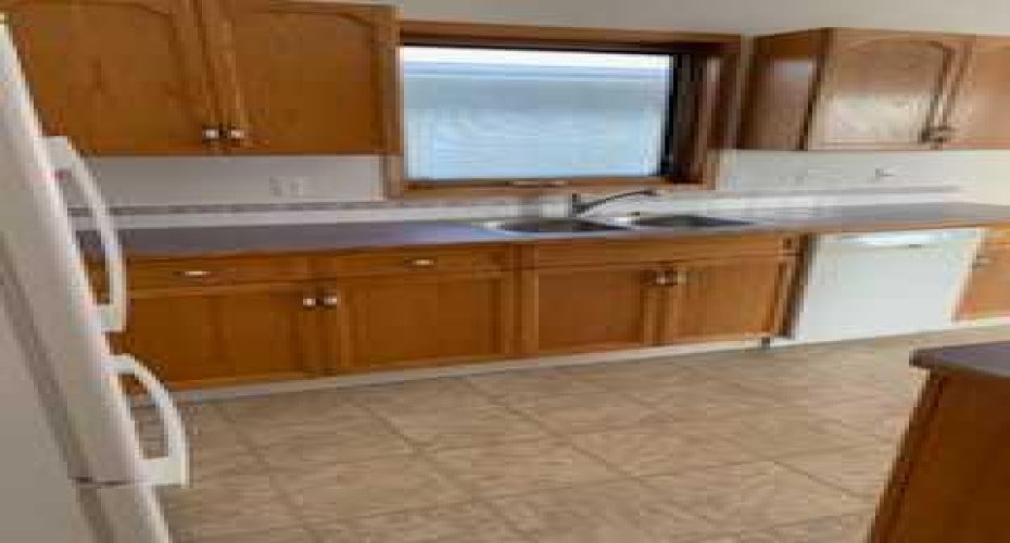 3313 50 Avenue, Sylvan Lake, Alberta T5S 1A9, 5 Bedrooms Bedrooms, ,2 BathroomsBathrooms,Residential,For Sale,50,A2289774