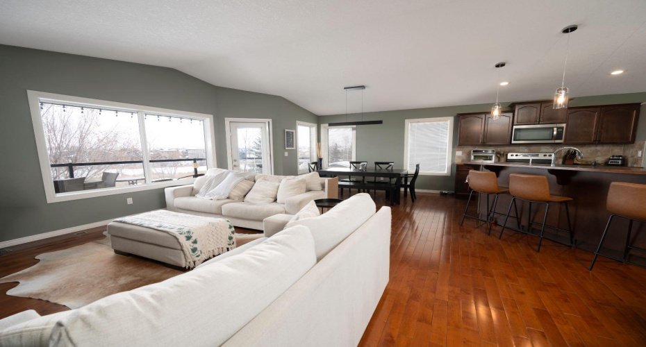 77 Pondside Crescent, Blackfalds, Alberta T4M 0G3, 4 Bedrooms Bedrooms, ,3 BathroomsBathrooms,Residential,For Sale,Pondside,A2290258