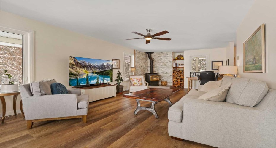 744044 Range Road 51, Sexsmith, Alberta T0H3C0, 4 Bedrooms Bedrooms, ,3 BathroomsBathrooms,Residential,For Sale,Range Road 51,A2290406