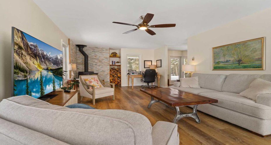 744044 Range Road 51, Sexsmith, Alberta T0H3C0, 4 Bedrooms Bedrooms, ,3 BathroomsBathrooms,Residential,For Sale,Range Road 51,A2290406