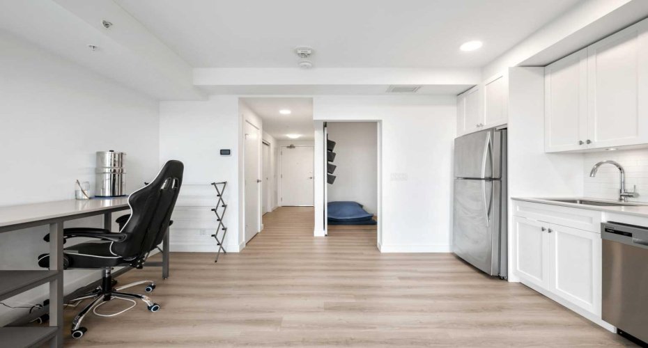 123 4 Street, Calgary, Alberta T2E 3S2, 1 Bedroom Bedrooms, ,1 BathroomBathrooms,Residential,For Sale,4,A2290473