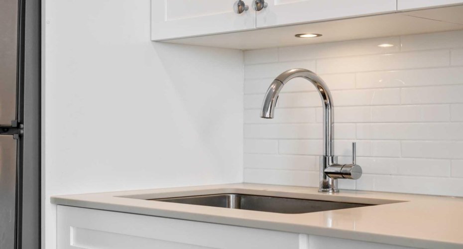 123 4 Street, Calgary, Alberta T2E 3S2, 1 Bedroom Bedrooms, ,1 BathroomBathrooms,Residential,For Sale,4,A2290473