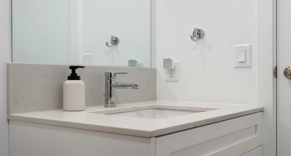 123 4 Street, Calgary, Alberta T2E 3S2, 1 Bedroom Bedrooms, ,1 BathroomBathrooms,Residential,For Sale,4,A2290473