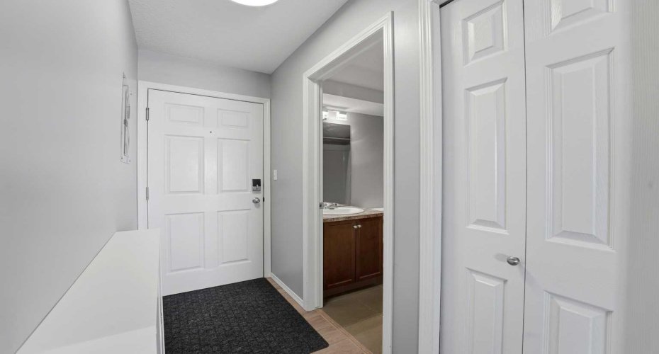 3 Broadway Rise, Sylvan Lake, Alberta T4S 0G9, 1 Bedroom Bedrooms, ,1 BathroomBathrooms,Residential,For Sale,Broadway,A2291274