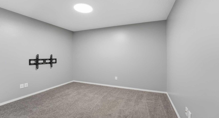 3 Broadway Rise, Sylvan Lake, Alberta T4S 0G9, 1 Bedroom Bedrooms, ,1 BathroomBathrooms,Residential,For Sale,Broadway,A2291274