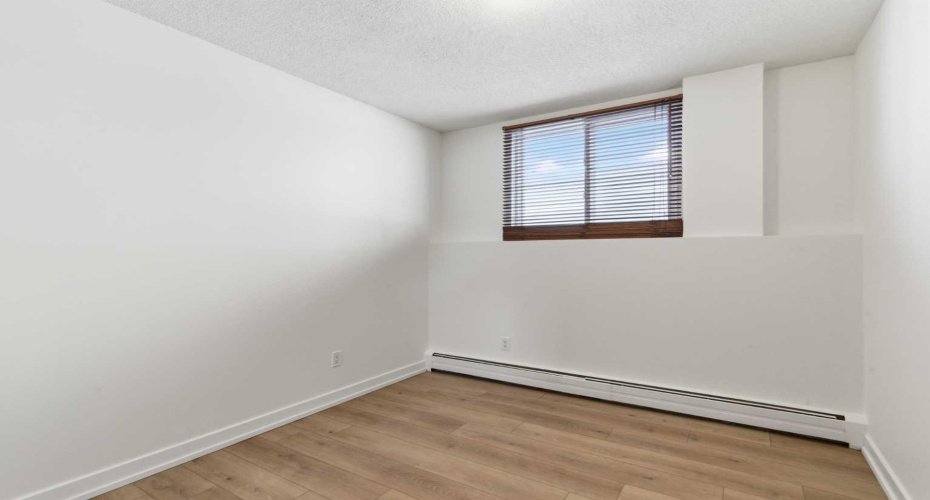 2220 16A Street, Calgary, Alberta T2T4K3, 2 Bedrooms Bedrooms, ,1 BathroomBathrooms,Residential,For Sale,16A,A2293076