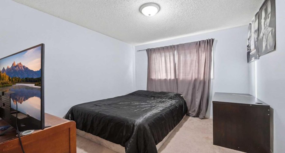 128 Ridgegate Way, Airdrie, Alberta T4B1A9, 4 Bedrooms Bedrooms, ,3 BathroomsBathrooms,Residential,For Sale,Ridgegate,A2293079