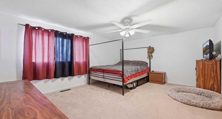 128 Ridgegate Way, Airdrie, Alberta T4B1A9, 4 Bedrooms Bedrooms, ,3 BathroomsBathrooms,Residential,For Sale,Ridgegate,A2293079