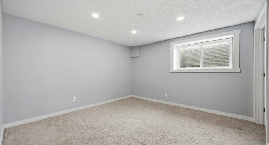 128 Ridgegate Way, Airdrie, Alberta T4B1A9, 4 Bedrooms Bedrooms, ,3 BathroomsBathrooms,Residential,For Sale,Ridgegate,A2293079