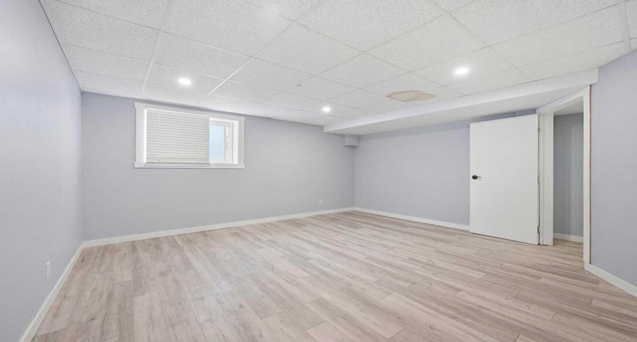 128 Ridgegate Way, Airdrie, Alberta T4B1A9, 4 Bedrooms Bedrooms, ,3 BathroomsBathrooms,Residential,For Sale,Ridgegate,A2293079