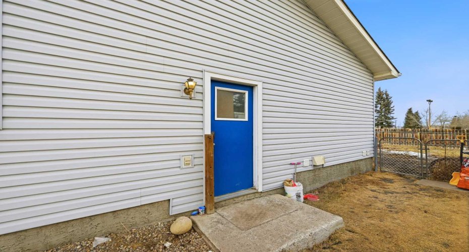 128 Ridgegate Way, Airdrie, Alberta T4B1A9, 4 Bedrooms Bedrooms, ,3 BathroomsBathrooms,Residential,For Sale,Ridgegate,A2293079