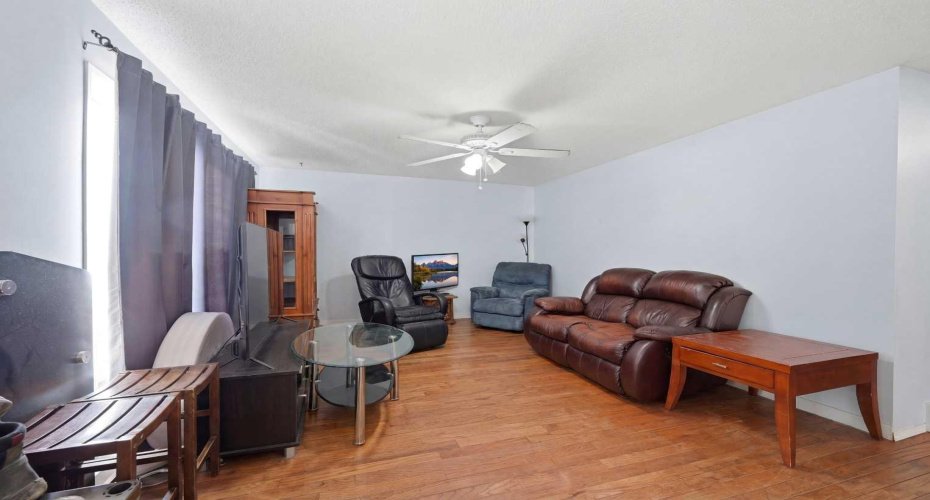 128 Ridgegate Way, Airdrie, Alberta T4B1A9, 4 Bedrooms Bedrooms, ,3 BathroomsBathrooms,Residential,For Sale,Ridgegate,A2293079