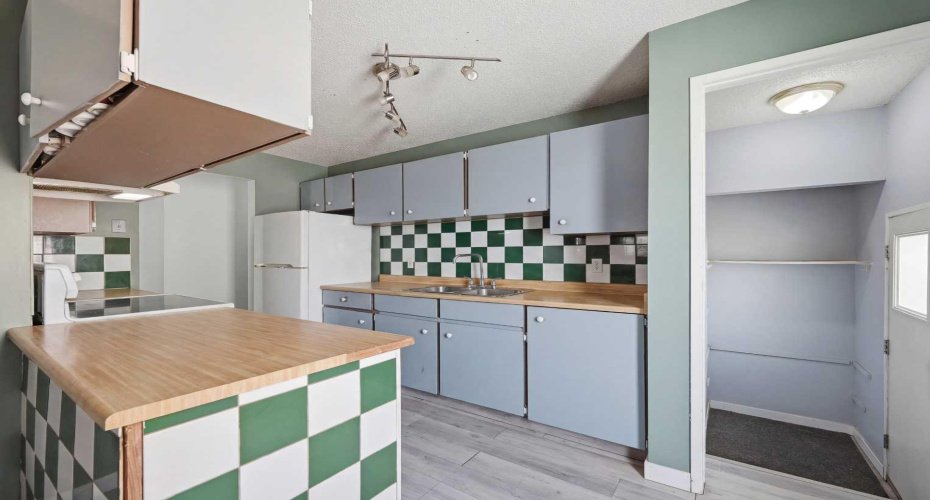 128 Ridgegate Way, Airdrie, Alberta T4B1A9, 4 Bedrooms Bedrooms, ,3 BathroomsBathrooms,Residential,For Sale,Ridgegate,A2293079